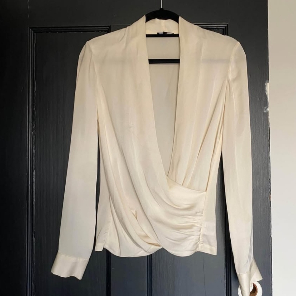 Theory silk off white blouse plunge neck shirt small
